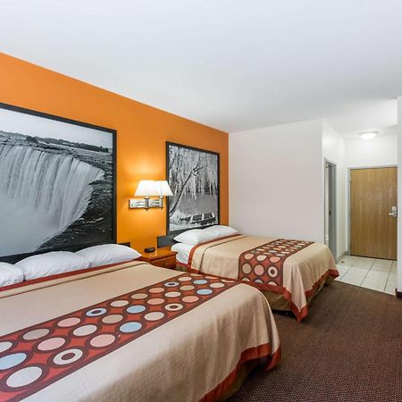 Super 8 By Wyndham Salina Hotel Luaran gambar