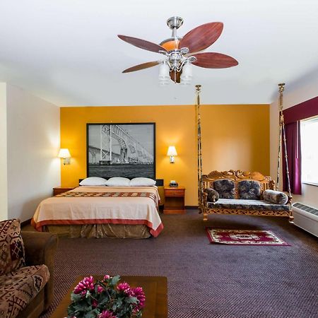 Super 8 By Wyndham Salina Hotel Luaran gambar