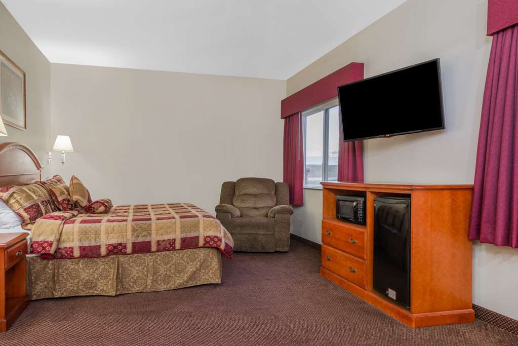 Super 8 By Wyndham Salina Hotel Bilik gambar